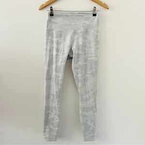 Lululemon Wunder Under High Rise Invigorate Tight in Incognito Camo Alpine White